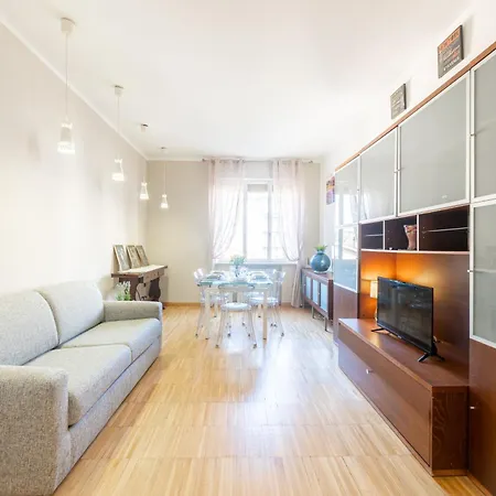 Charme Parmense: Eleganza E Storia Apartment *