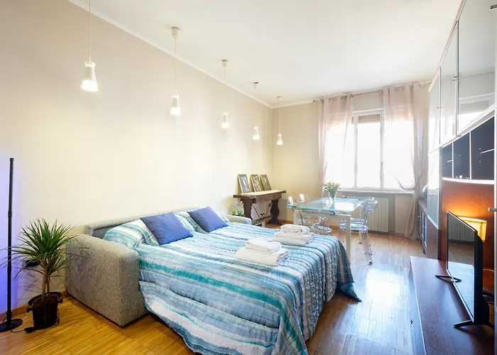 Charme Parmense: Eleganza E Storia Apartment