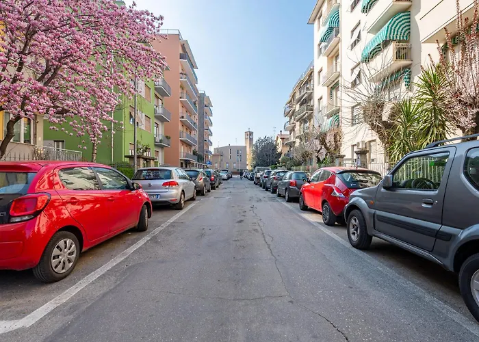 Apartment Charme Parmense: Eleganza E Storia *